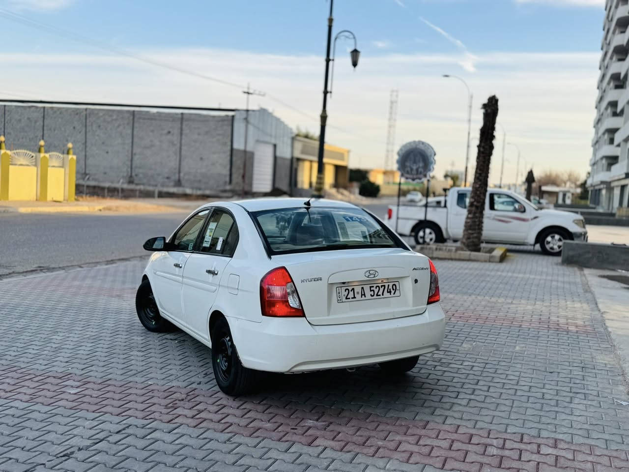 السلام و علايك
اكسنت موديل 2010 خليجي 

كير محرك بشرط لا صوت لا بخار
حجم محرك 16

رقم دولي سنوي 2030  هزه جديد
كابون بنزين موجود 

صدر خلفي امام جديد
تخم تايرات جديد

سياره بيها مكانت صبخ 
اني ابيع  صبخ عام 

سعره63 بي مجال قليل
***********
