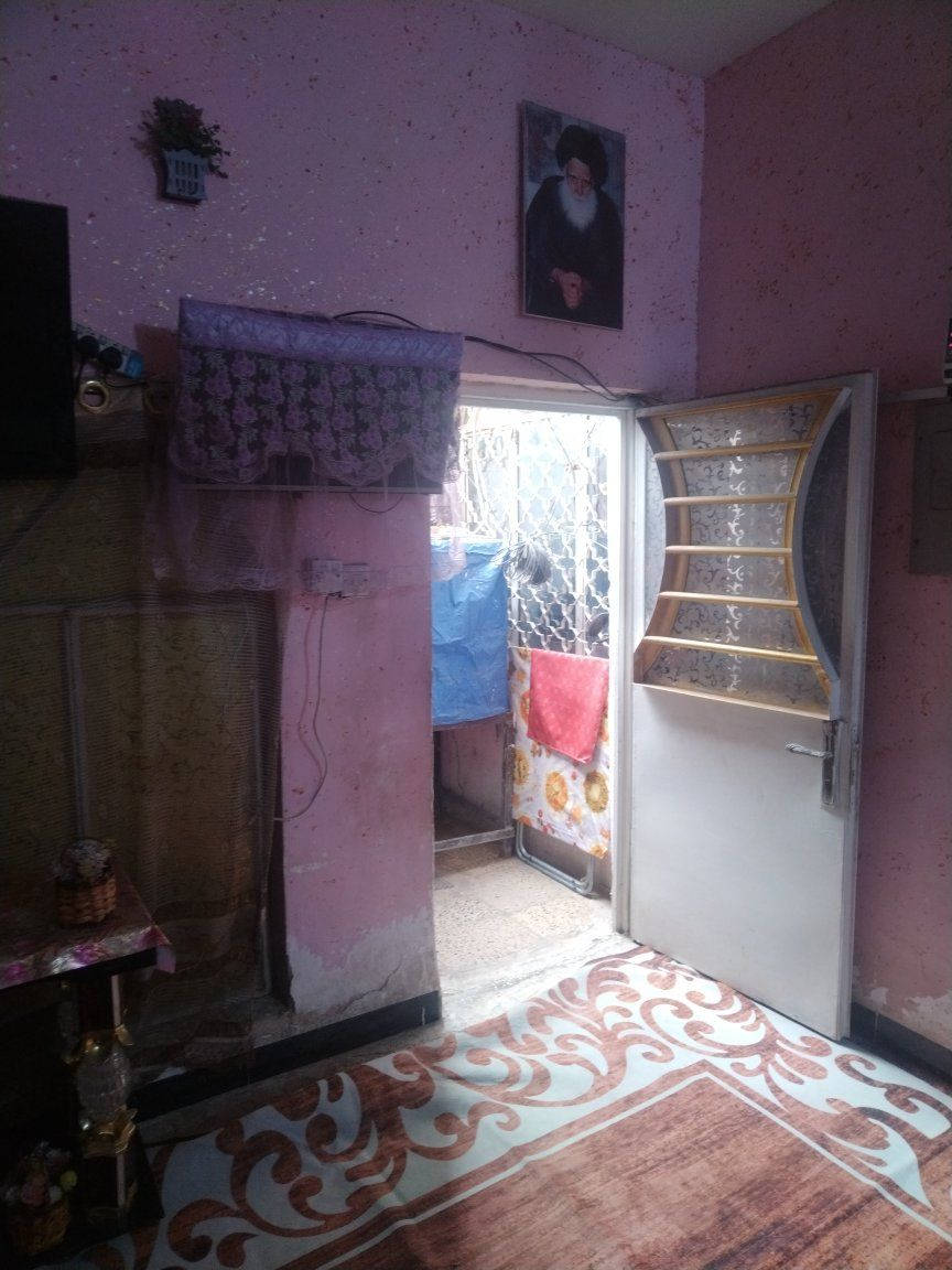 السلام عليكم مشتمل للبيع المساحة ٧٥ متر الوجه ٧ونص نزال ١٠ طابو ملك صرف يحتوي الطابق الأول استقبال هول مطبخ خدمات منور الطابق الثاني غرفه نوم خدمات الموقع مميز البياع خلف البيع المباشر الاستفسار اتصل ***********
