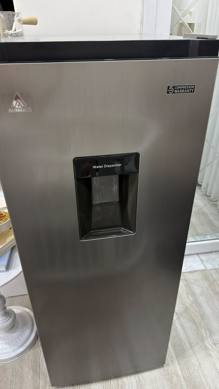 ثلاجة الحافظ استخدام شهر ونظيفه وجديده وبيها مكان تخزين الماي وواسعه من الداخل
حجمها وسط تفيد الي حيزوجون جديد او عائله صغيره 
اخذتها ب250 اريدها ب195


**إذا كنت صاحب هذا الإعلان وتريد حذفه لأي سبب، رجاءا أرسل رسالة إلى الدعم الفني**