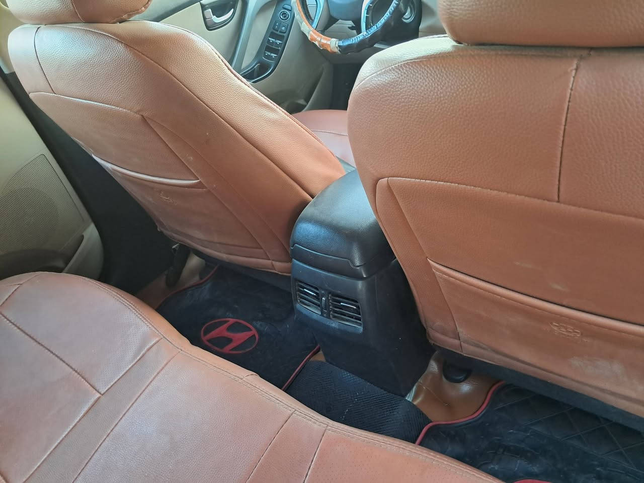 سلام عليكم النترا ٢٠١٦ خليجي بيه حالبوب بلقماره وبيه كازكيت مبدل السعر ١٢٠ وبيه مجال ***********
