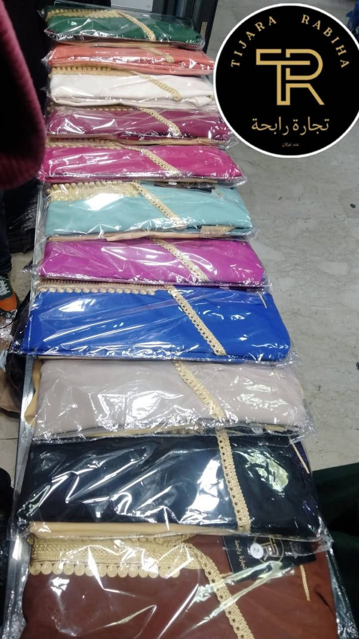 💞معشوقه النساء الانيقات عادت من جديد💕
▪️عندما يلتقي الإبداع بالجمال هنا تبدأ الاناقة 🌹
▪️ جلابة دوپياس فصالة أوڤر
▪️ من أجود أنواع كريب 
▪️والقميص نص طوق  من أجود أنواع مسلين
▪️ مطروزة بالطرز المعلم 
▪️والعقاد نص طوق 
▪️والهابطة بالسفيفة العريضة   
▪️والفتيحات في الجنبات
▪️ المقاسات : L XL XXl 3xl


**إذا كنت صاحب هذا الإعلان وتريد حذفه لأي سبب، رجاءا أرسل رسالة إلى الدعم الفني**