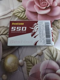 هارد m.2 256 سعره ٤٠ الي يريده واتساب يجي يوجد توصيل 07734777430