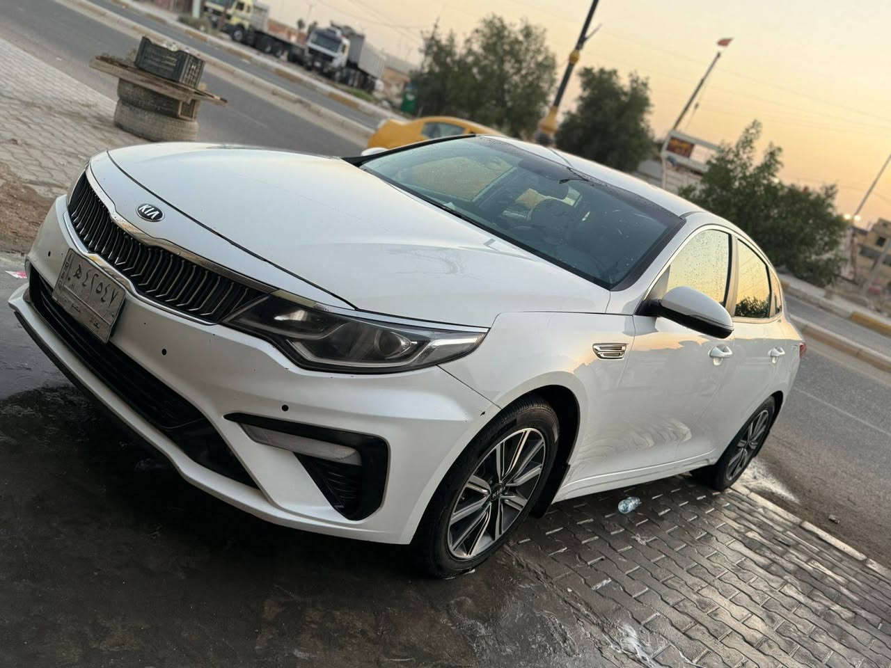 السلام عليكم كيا اوبتيما خليجي موديل ٢٠٢٠ رقم بغداد ماشيه ١٢٥ كفاله عامه ما عدا الدعاميه الاماميه مبدله فقط سعره ١٧٨ وبيه مجال بسيط للاستفسار أكثر اتصل ***********
