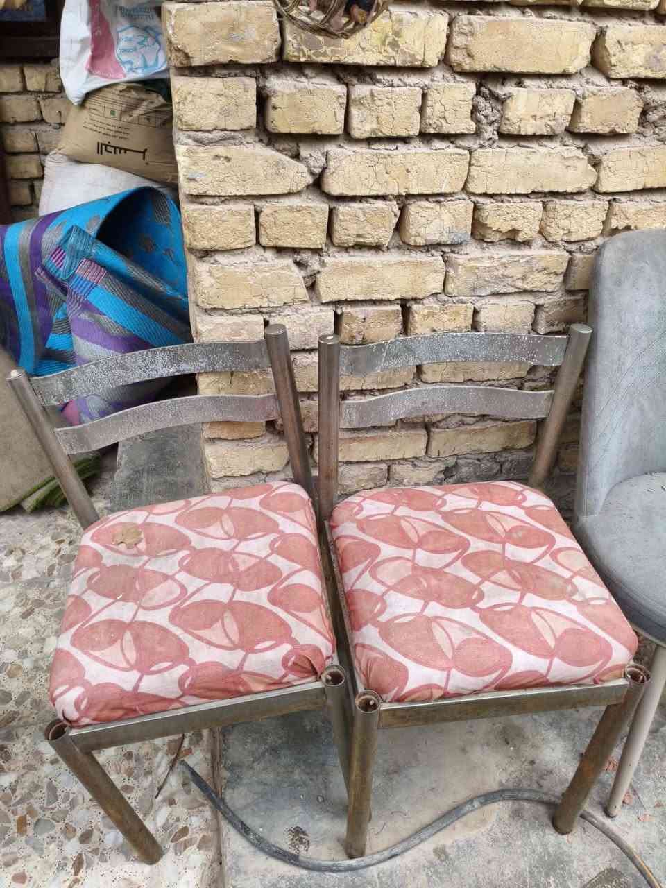 السلام عليكم ورحمه الله وبركاته 
عندي مرجوحه حديد للبيع بسعر مناسب 
وايضا عندي مجموعه كراسي للبيع 
العنوان كربلاء حي النضال***********
