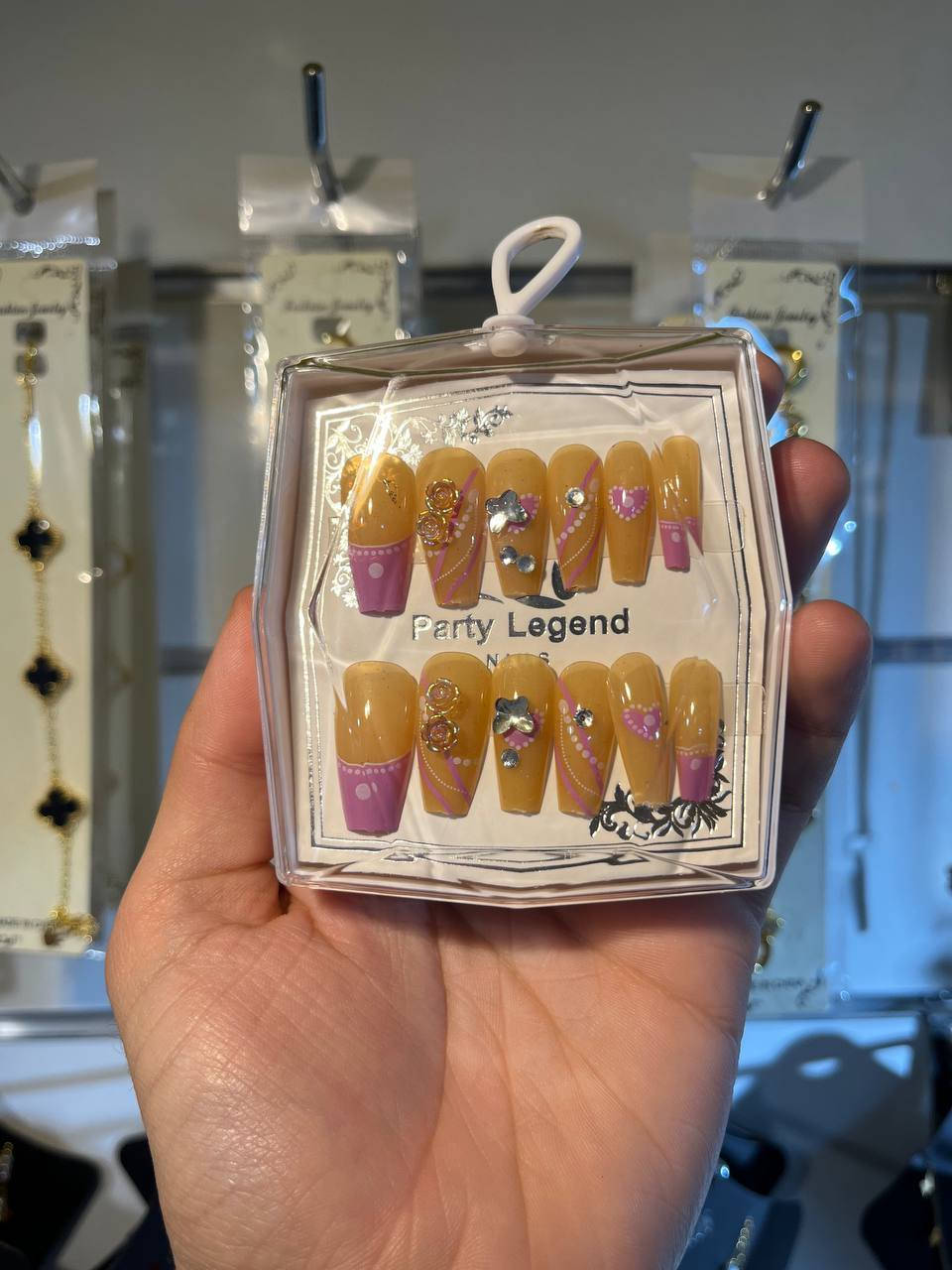 اظافر اصطناعية 
السعر 2 الف


**إذا كنت صاحب هذا الإعلان وتريد حذفه لأي سبب، رجاءا أرسل رسالة إلى الدعم الفني**