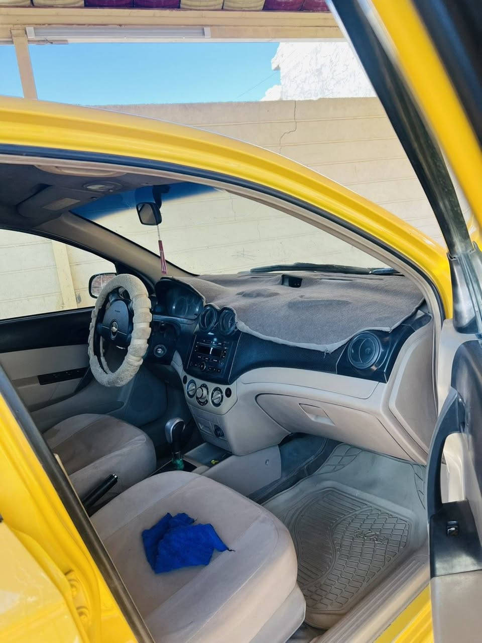 سلام عليكم افيو البيع موديل 11خليجي  بيه الجاملغ فقط  الباقي كفاله عامه بدون دواخل كير وتماتيك مكينه مفتوح حداديه تخم تاير تبريد كله جديد سياره جاهز الاخير رقم بابل سنويه 28 بسمي تحويل ثاني يوم مكان بابل السعر 60وبيه مجال قليل رقمي ***********
