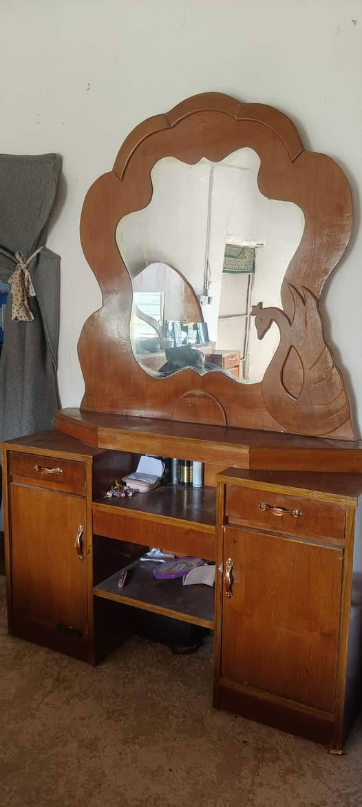 السلام عليكم ..
اغراض منزلية نضيفة للبيع مال مستعجل وبسعار جدآ مناسبة مكان الهارونية أمام طالب 
الاتصال ع صاحبهن ‏‪0777 341 3651‬
