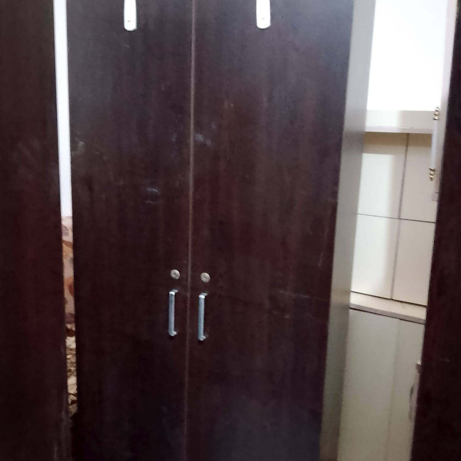 السلام عليكم كتنور خشب حطاطه درجة اوله سعر 125 الواحد الاسود والوردي 160,تخم ديوان  ملكي 6امتار ونص 250مكان بروانه ***********
