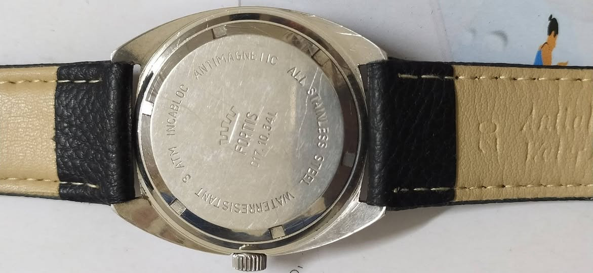 هاي الساعه قديمه وشغاله شروط سعر مالتها 100 للشراي فقط


**إذا كنت صاحب هذا الإعلان وتريد حذفه لأي سبب، رجاءا أرسل رسالة إلى الدعم الفني**