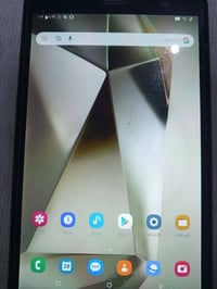 ايباد • مع ملحقات • شغال