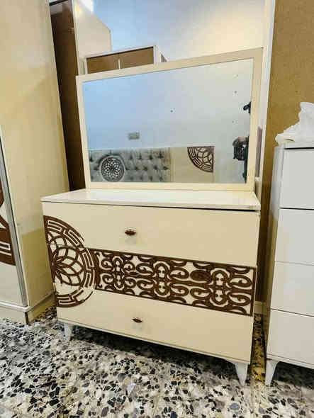 غرفه نوم تركي تخبل نضافه فول نضام سلايت 5قطع السعر385الف  عنواني النجف حي الميلاد شارع المزرعه سيد علي ***********
