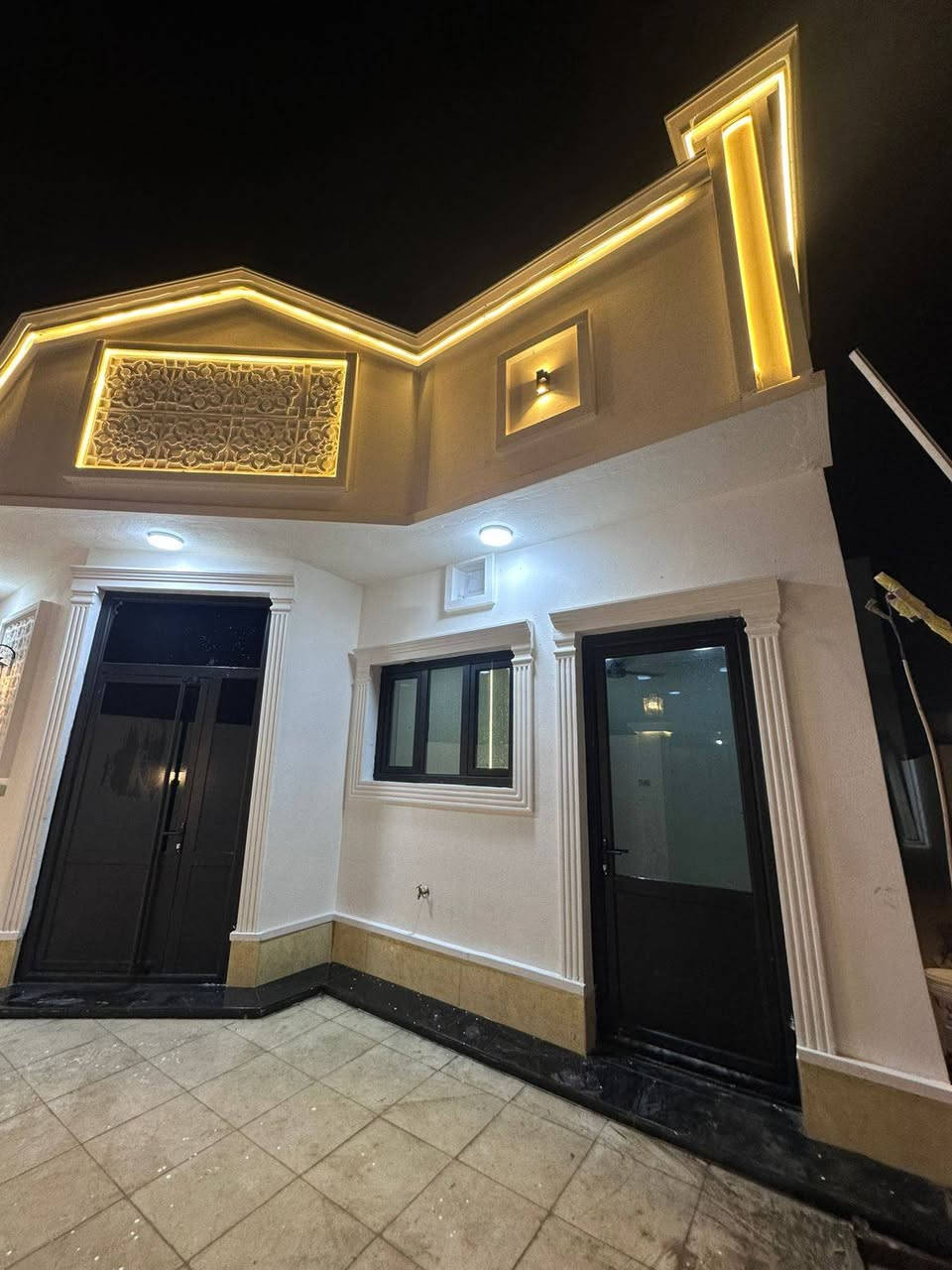 دار للبيع طابق واحد الرمادي الزراعه خلف الموحده
طابو صرف تحويل
المساحة ٢٥٠م الواجهة 12.5 النزال 20
استقبال ومطبخ وصاله غرفتين نوم مناور صحيات داخليه وخارجية
السعر خاص 

للاستفسار التواصل مكتب الجامعة التأميم ٣٠تموز الشارع العام الرئيسي نهاية الصعده
*********** ابو سعد
***********
***********
