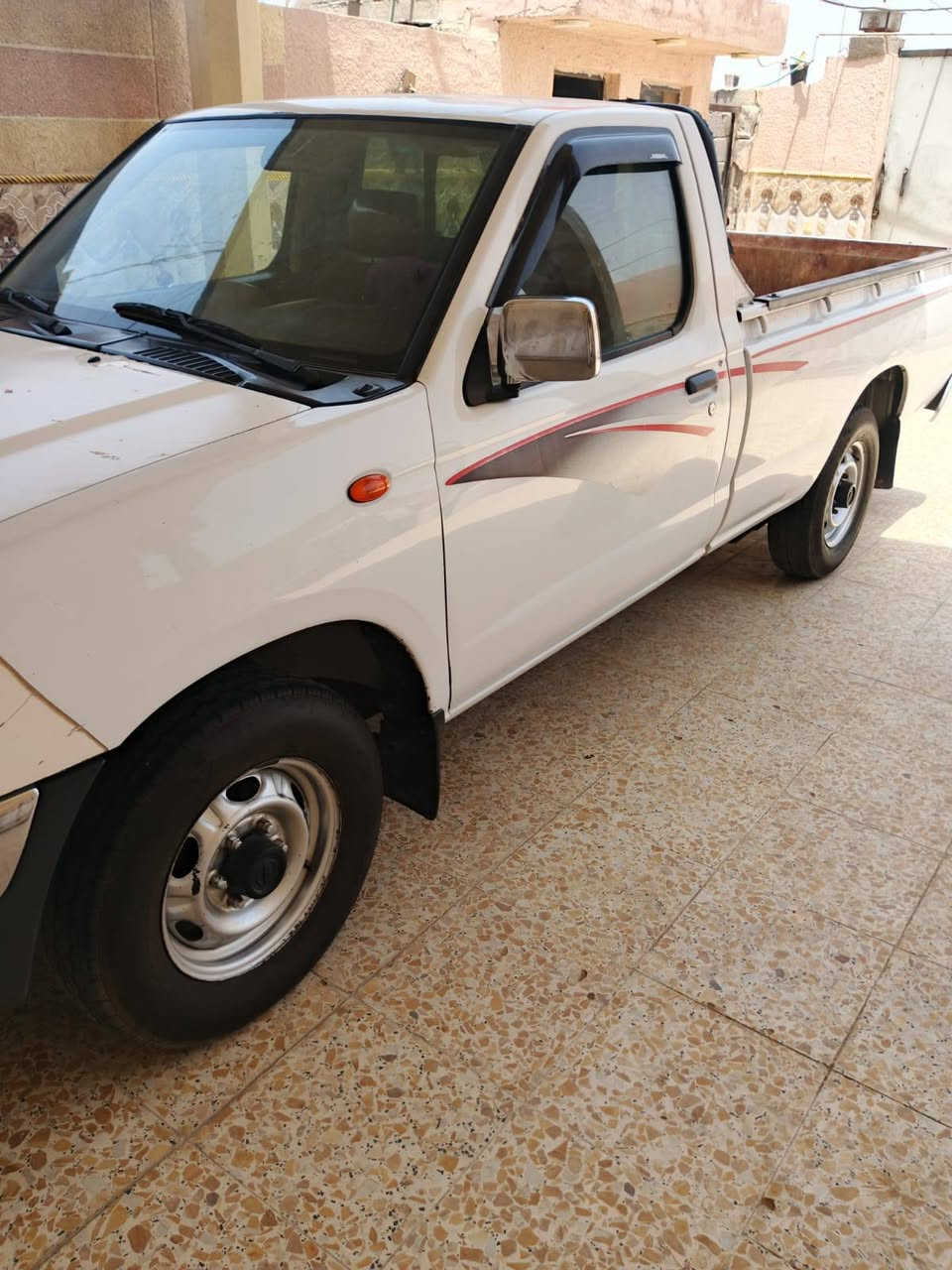 سيارة البيع مكفوله *********** سنويه بسمي تاريخ انتهاء 2027
