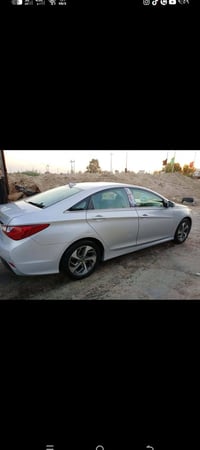 سوناتا • ٢٠١٤ • حادث امامي