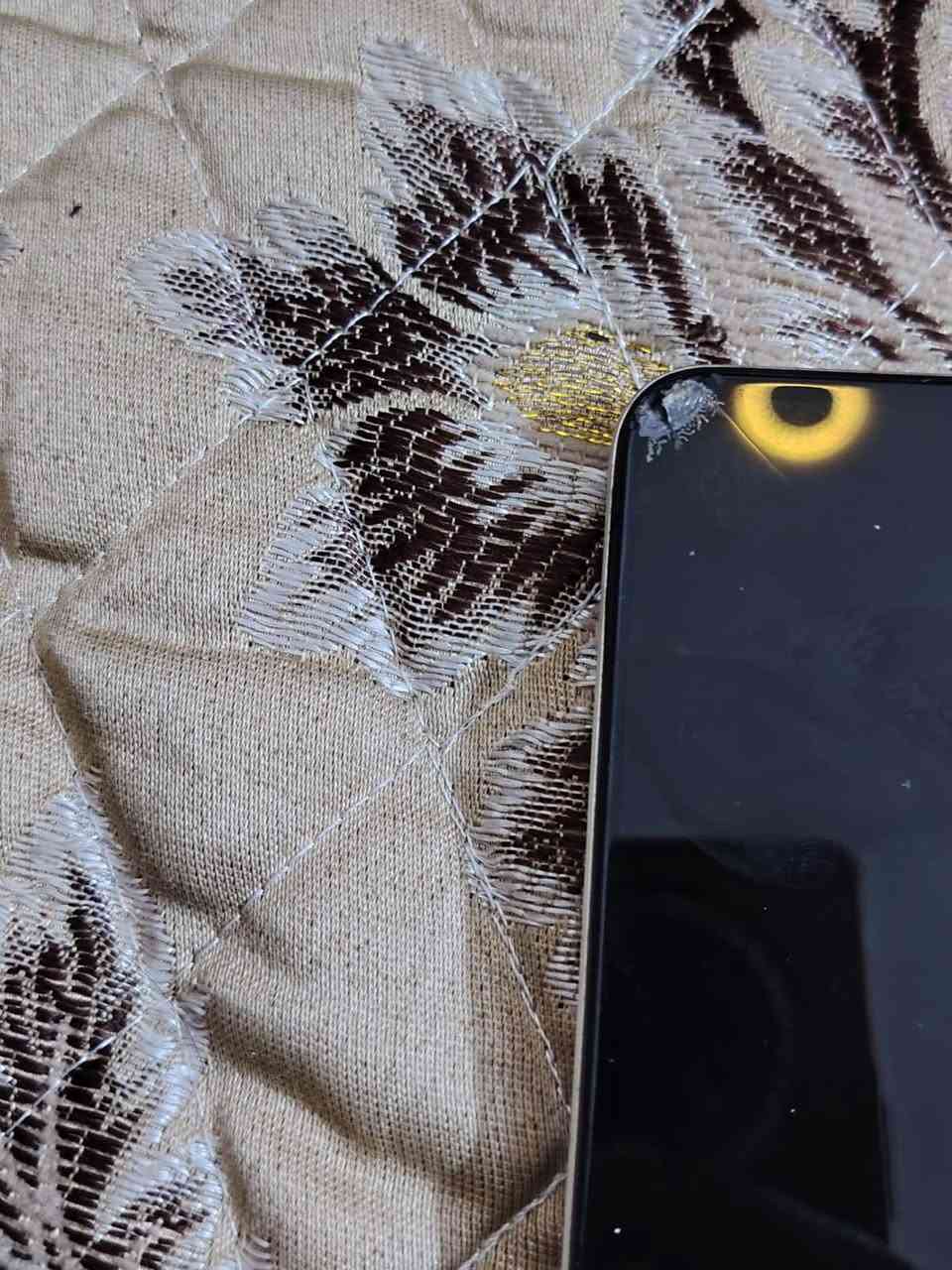 سلام عليكم
ريلمي c53، 
ذاكرة 128 رام 8
البطارية 5000 تدعم 33w
حجم الشاشة 6.6

الدقة+FHD (1080×2408 بكسل)،
دقة الكامرة الخلفية 50 ميجا بكسل
والامامية 8 ميجا بكسل 
جهاز نضيف اخذتة بشهر الرابع صار شهرين
الملحقات فقط الكارتونة الشاحنة نسيتها يم سايق تكسي 
سبب البيع طالب سادس اريد اشتري ملازم 
السعر 120 بية مجال بسيط
مكاني بغداد 
للستفسار *********** فقط واتساب
