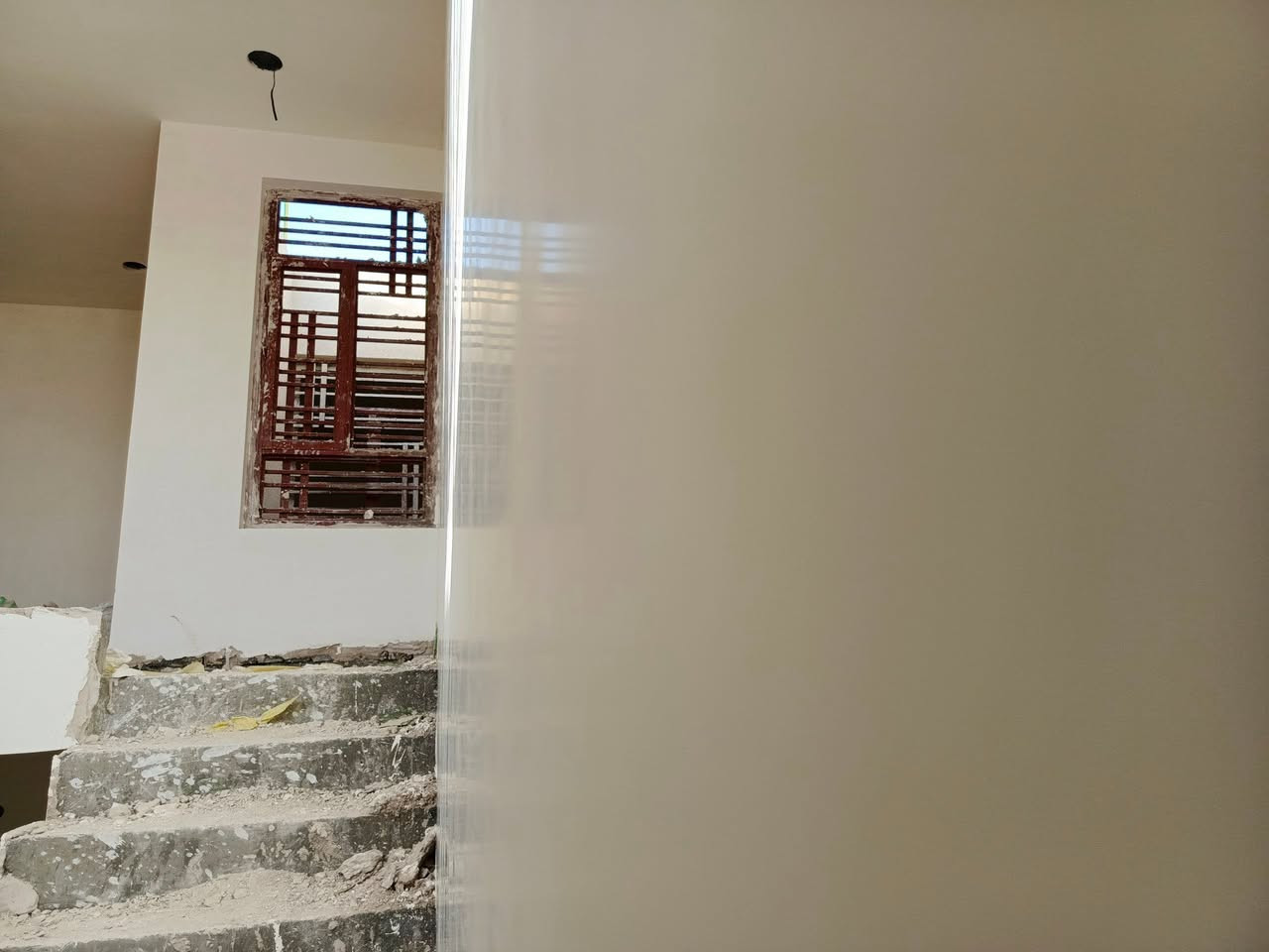 السلام عليكم يوجد كادر تشميع +جص+بورك
***********
***********
