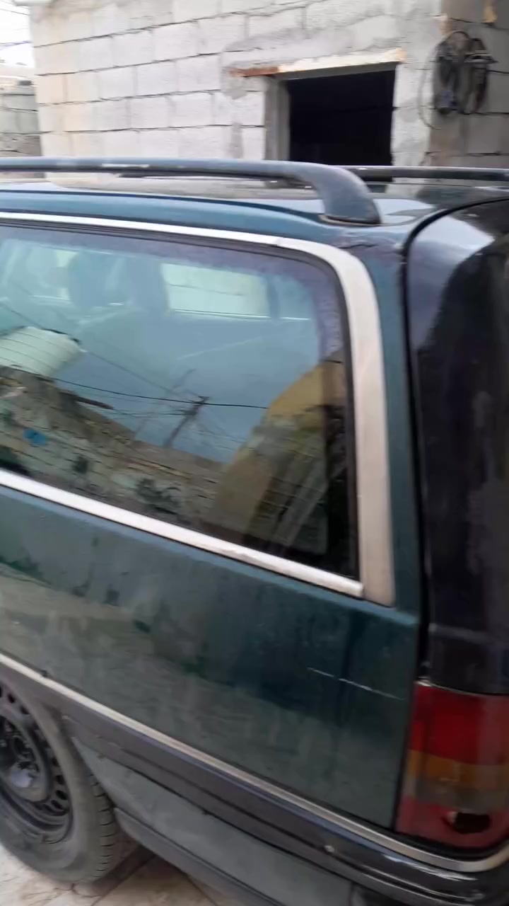 السلام عليكم سياره اوبل اوميكا للبيع سياره حلوه ومرتبه مكينه وكير ونجي مكينه بيها بخار حداديه حلوه رقم ميسان سنويه نافذه ٢٢مكاني ميسان الشراي يتصل أو يراسلني سعر ٢٠وبيها مجال ***********
