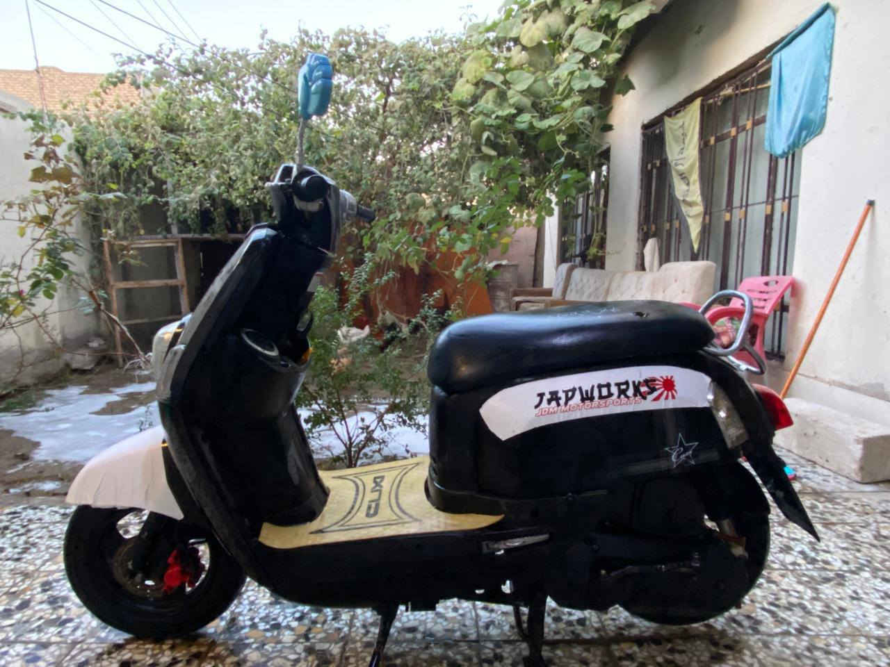 السلام عليكم
ماكس بوليس للبيع كفالة من كلشي شغال نكرة سلف وهندر كهربائيات شغالة مكينة خرسة ما مفتوحة شلعة ومعدل خير من الله ونضافتهه مثل ما تشوف بالصورة سعرهه 700وبيها مجال بسيط للشراي 
تواصل خاص او على الارقام 
***********
***********
