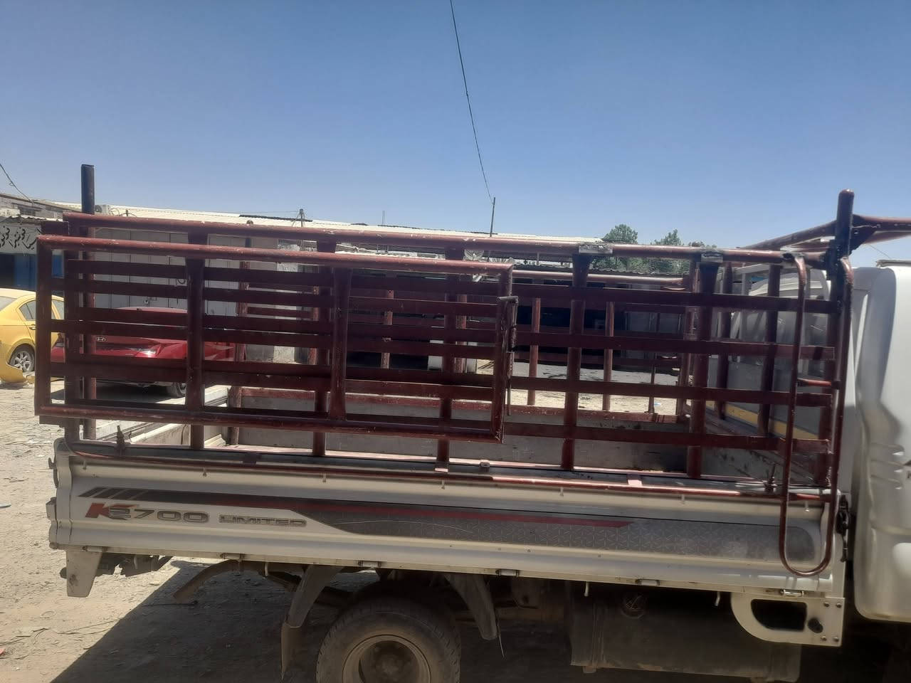 السلام عليكم محجر لبيع عموشه مابيه اي خياس سعر ٢٠٠ وبيه مجال  مكاني بغداد الدوره شارع ٦٠ 
***********
