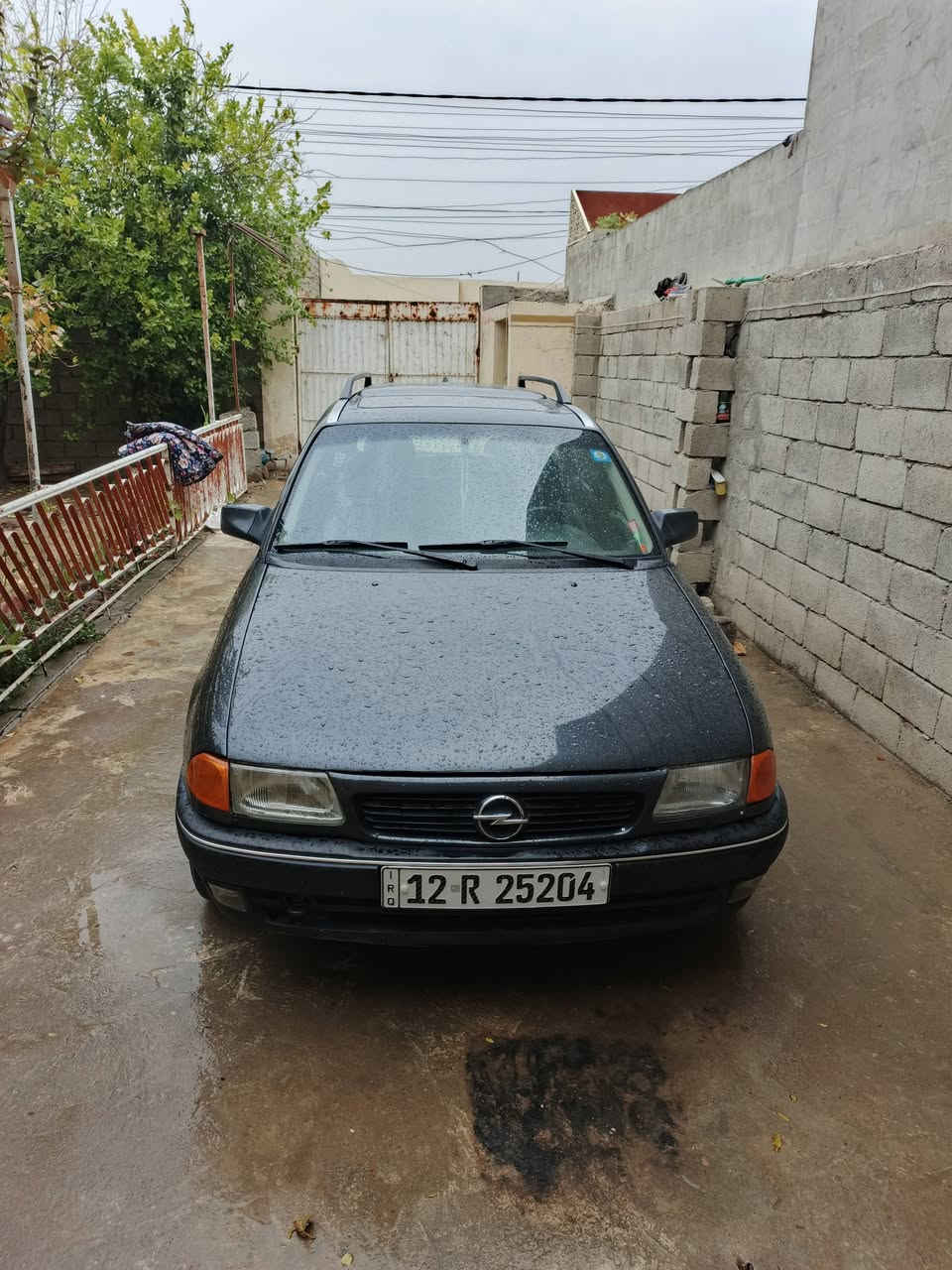 اوبل استرا
موديل 95 
حجم 20 
صبغ جماليه 
كير ومحرك شرط 
كير عادي 
كوبون بيها 
رقم نينوى مسطرة 
مكان موصل الرشيديه 
الرقم الهاتف ***********. ***********
السعر 47 وبيها مجال
