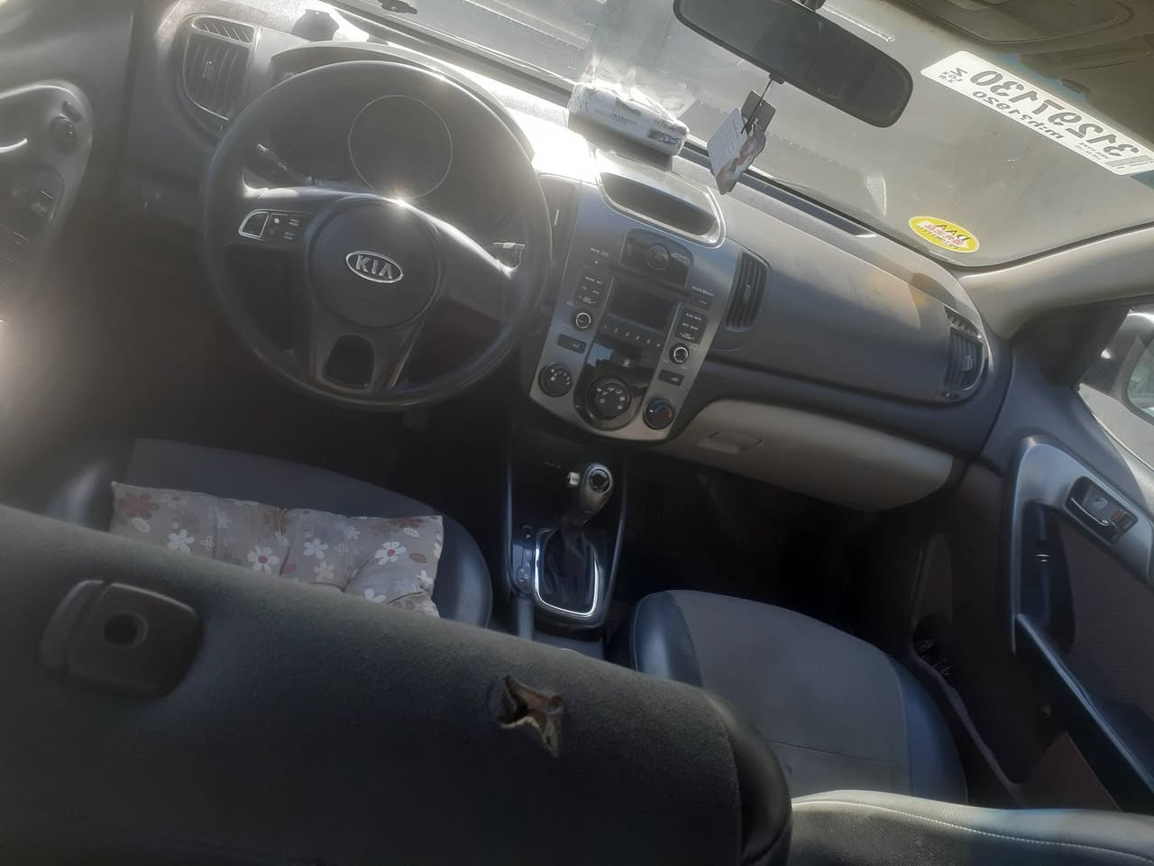 سياره كيه سيراتو 2011 سياره مكفوله كير مكينه تبريد والحداديه نص عمر جاملغ الخلفي والامامي بدون ضرر فقط صبغ سيره باسمي سنويه 2030 سعر 85 وبيهه حك الجيه ***********
