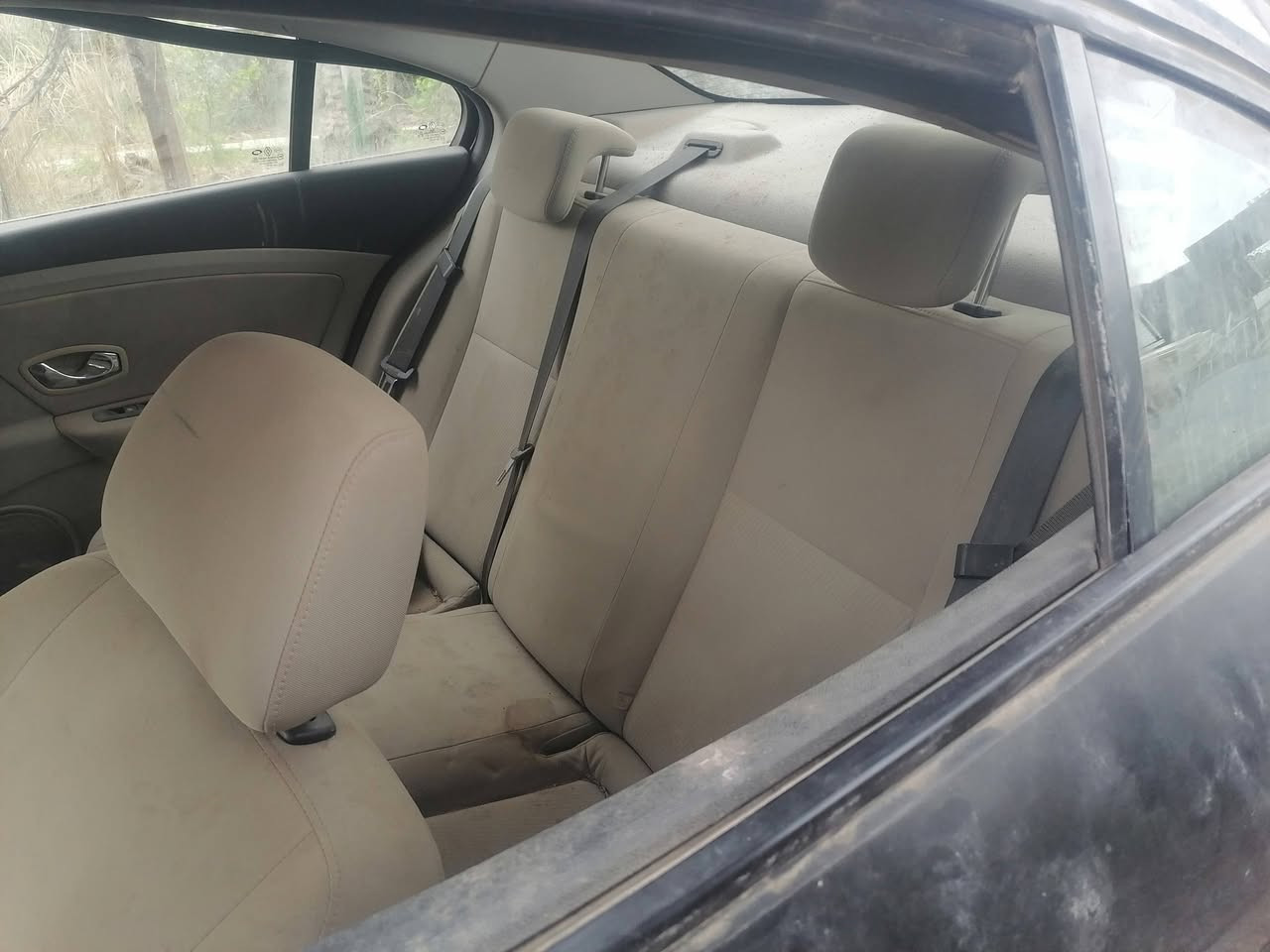 رينو فلاونس ٢٠١٦ مكفولة سابقا حادث طوبة فلتت شواصي ولغود سليمات تضرر جاملغ امامي مازدا ودعامية وشباك وغراضهة موجودات عندي وتحتاج حدادية بسيطة مكاني الديوانية سعر ٥٠ ومجال ***********
