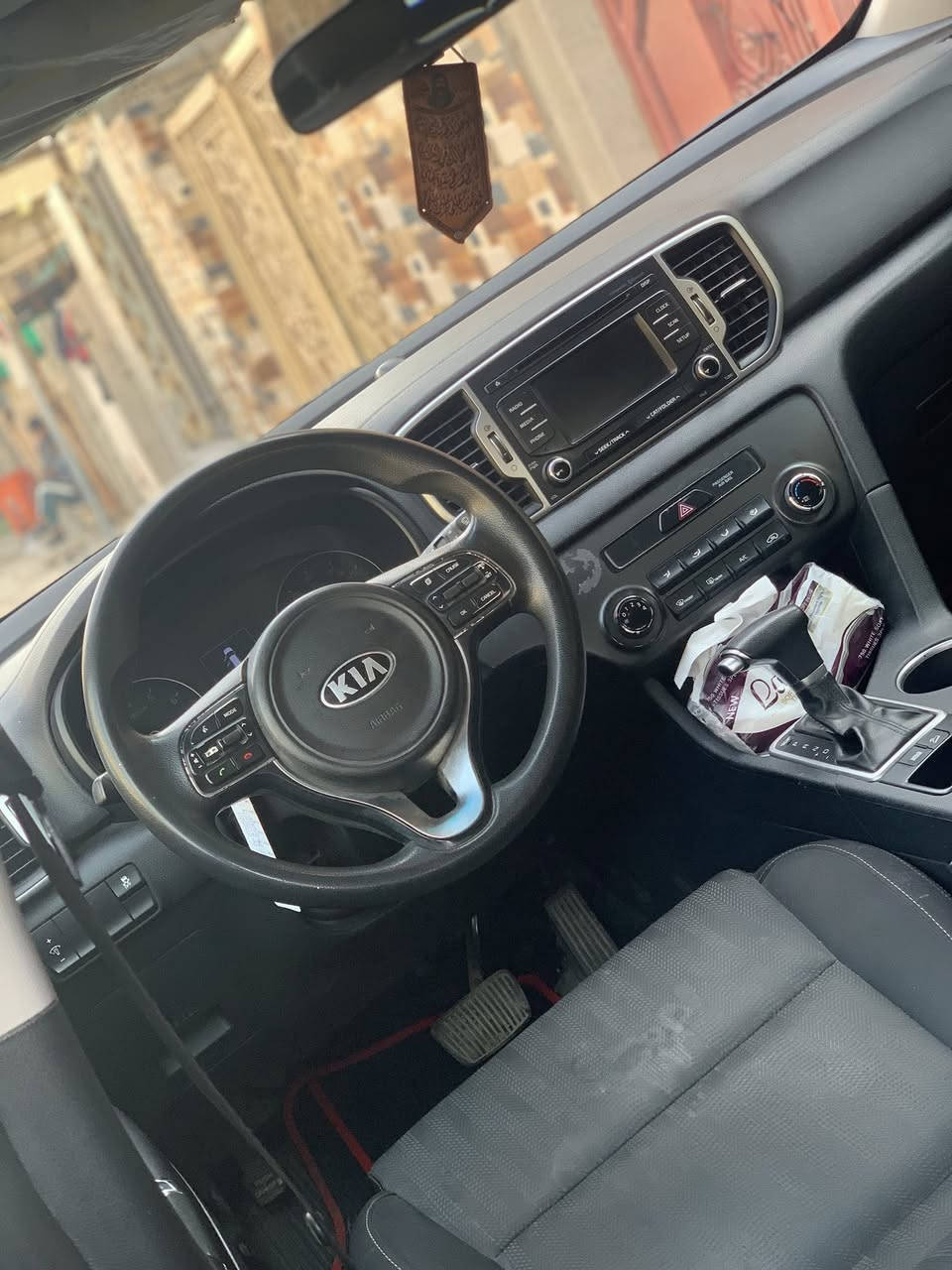 كيا سبورتاج 2019 فئة FE.
الحادث مرفق بالصور فقط بنيد صبغ و الباقي كفالة
✔️ مواصفات أمريكية.
✔️ ماشي (59الف)ميل فقط.
✔️ محرك 2.4 لتر قوي واقتصادي.
✔️ دفع رباعي.
✔️ (كامرة خلفية. تبريد قطعتين شاشة اعطال.).
السعر: (163) قابل للتفاوض المعقول. 
 (***********)."
