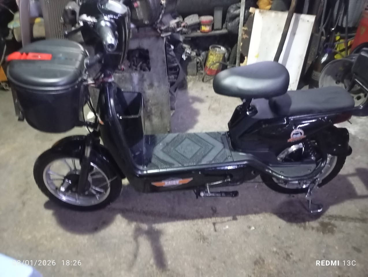 بسكليت كهرباء صغيره جنوطه كروم مستعمل ابو شهر شهر ونص بس بليونين ونصف وفي سكرة الله يهني صاحب النصيب .....0946790905


**إذا كنت صاحب هذا الإعلان وتريد حذفه لأي سبب، رجاءا أرسل رسالة إلى الدعم الفني**