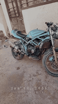 سلام عليكم
بطح بانده كرستال 
الدراجه اكفلهة من السرقه 
واكفل كير ومكينه وكلشي شغال 
والدراجه شغاله بس متروكه صالهة اكثر من شهرين 
تحتاج تنضيف كابريترات فقط 
واروراق ما بيهة. 
السعر 950 
المكان بغداد الغزاليه 
للتواصل خاص او واتساب 
***********
