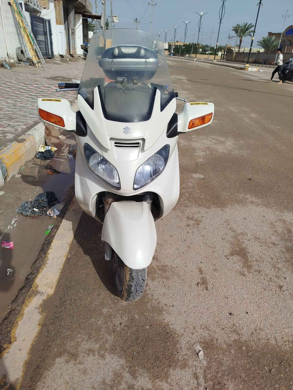 السلام عليكم سكاي ويف  حجم650 دراجه جاهز ومكفول مكينه كير كهربائيات مانقصها شي معدل 200 ماشي بيهاا
سعرها  ع الخاص  مكاني الناصرية تليفون ***********
