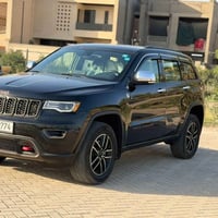 جيب موديل 2019 بيها قطعتين صبغ وقطعتين مبدلات نفس لون شرط اصليات بدون ...