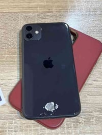 أيفون ١١   عادي للبيع  بطارية ٨٥  بلاديه  ذ ١٢٨  جهاز مكفول  السعر ٣٠٠...