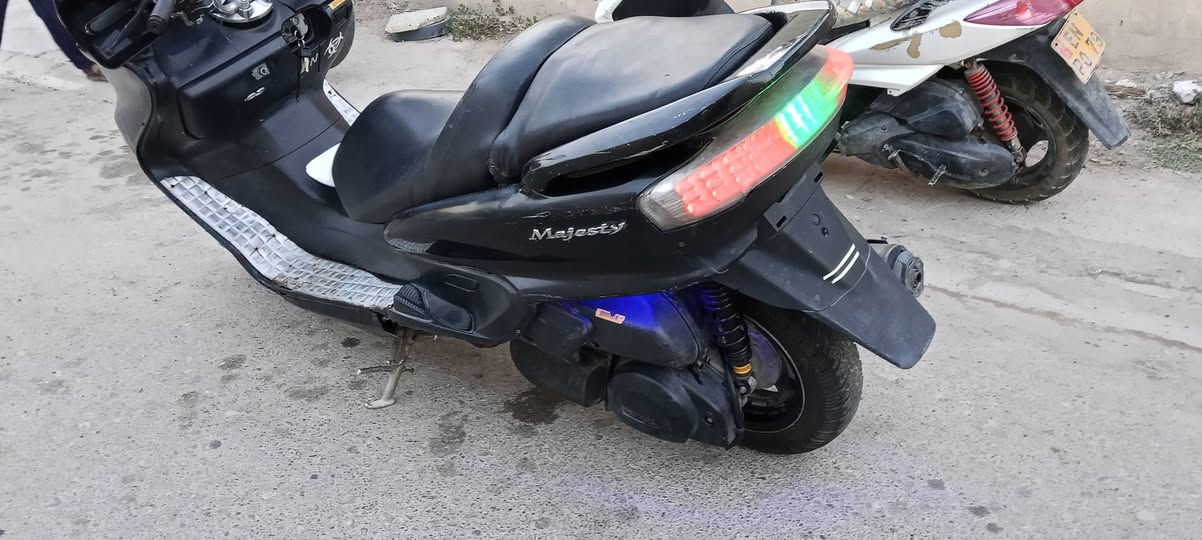 يالله السلام عليكم دراجه ماجسته دبل رون رياضي مجفته جديد محركها ناعم كهربائيات شغاله كيجات شغاله سماعات شغاله 
السعر 500
مكاني ديالى هبهب 
الرقم ***********
