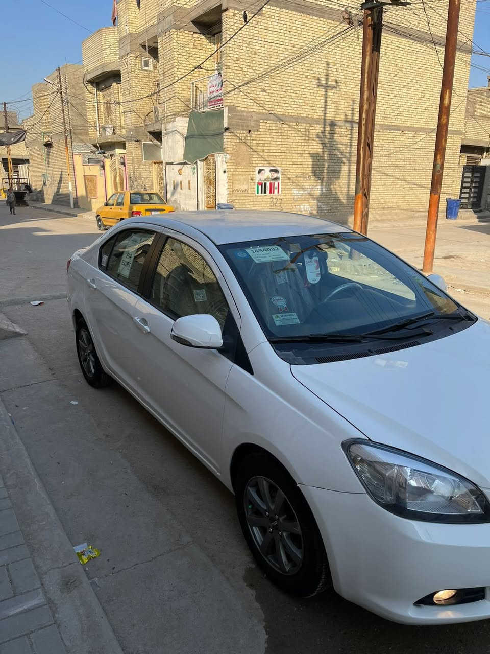 السلام عليكم كريت ول 2012 رقم بغداد بسمي مشروع وطني كير عادي مكينه بشرط وبلادي رقم جديد هزه جديده سنويه ل 28 سياره مكفوله من ضربه بس خشم جاملغ بيها مأشر عليه بصوره سياره حيل جديده وما متعوبه وما بيها نقص و بطاقة بانزين مقدملها سعر 62 وبيها مجال مكاني كركوك شارع القدس  ***********
