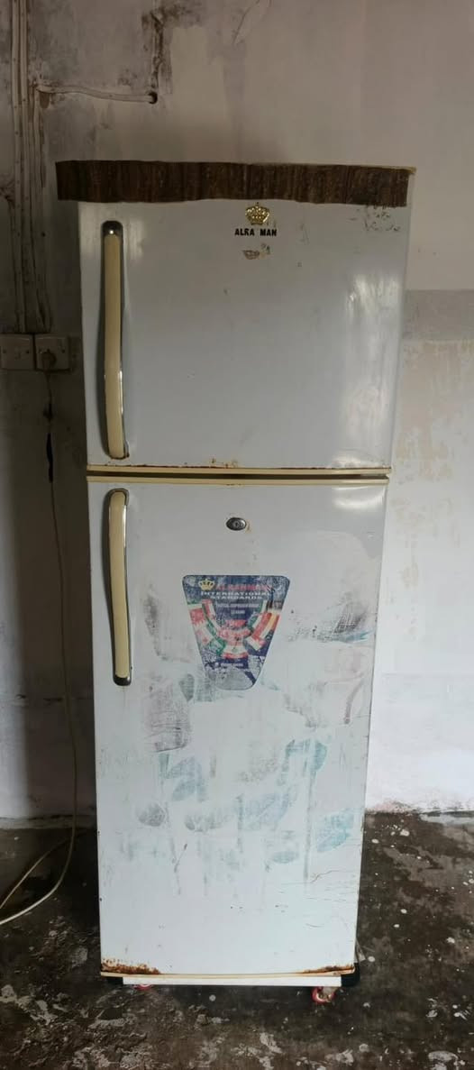 السلام عليكم توجد ثلاجه للبيع شرط التجميد السعر 150 وبيها مجال شي قليل السعر بلاش  فول 🧊🧊


**إذا كنت صاحب هذا الإعلان وتريد حذفه لأي سبب، رجاءا أرسل رسالة إلى الدعم الفني**