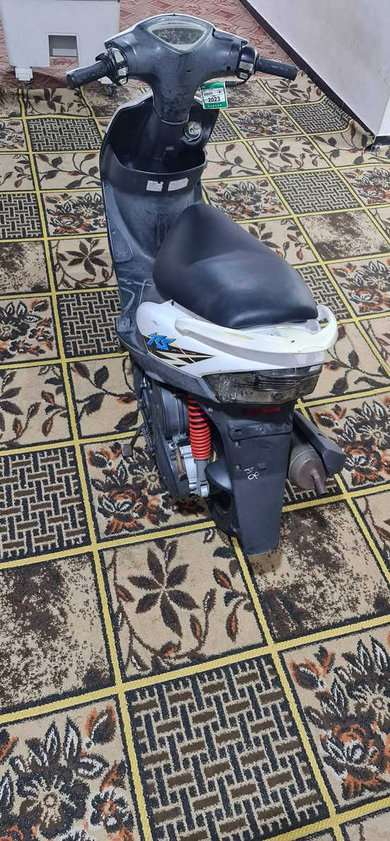 دراجه ماكس عدله كفاله عامه
ختم واحد كله كله شغاله رمبه 
سعر 1150الف قفل دراجه بجيس 
عنوان البصره ابو الخصيب شارع الوسطي 
***********
