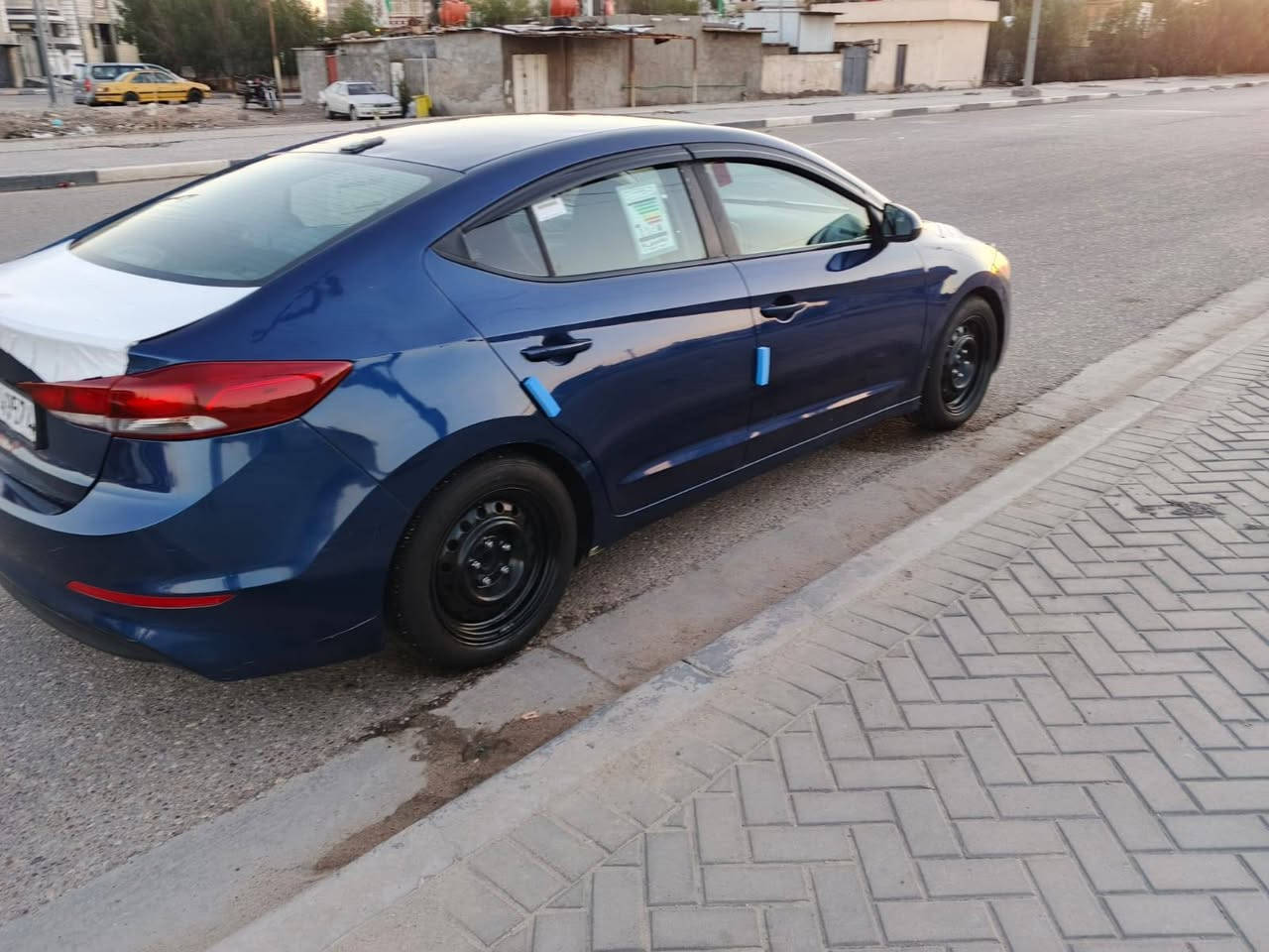 السلام عليكم للبيع ومراوس دخول جديد بانزين بانزين
النتره 18 اصل 
لون نيلي  
كصتين  شغل باجات 
متومه شمالي    أرقام وسنويه  29
نضافه 100/100
مكينه كير اكسل كفاله
مكينه 2000 دووش 
مسجل دمام 9سماعات
كشن كهربائي +تدفئه
فقط فتحه 
تبريد ثلج  
نضافه كشر 100
نضافه داخل 100
حجر بيئة موجود بلادي
تخم تاير جديد
سعرها 65  وبيه مجال ب
سياره خير من الله الف ما ذب عليه
مكان سياره بصره  
*********** واتساب فقط
