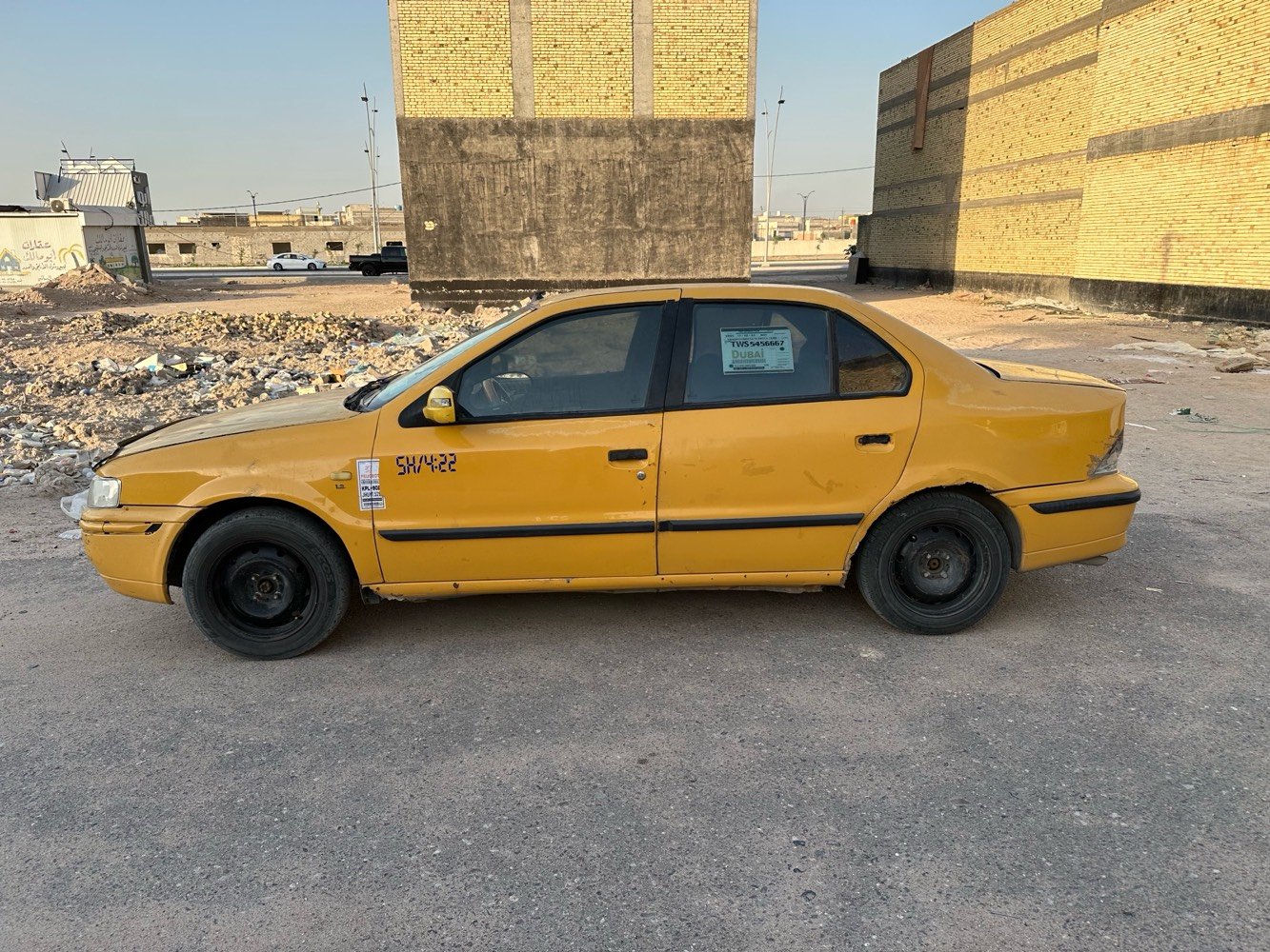 للبيع سمند مديل 11 كفالة ضربة وصبغ فقط خياسات كما موضح بالصور رقم دولي جديد بأسمي مكان السيارة بصرة عينه وصينيه جدد مكينة قبل سنة شادها شرط الفحص السعر 28 رقم الهاتف ***********