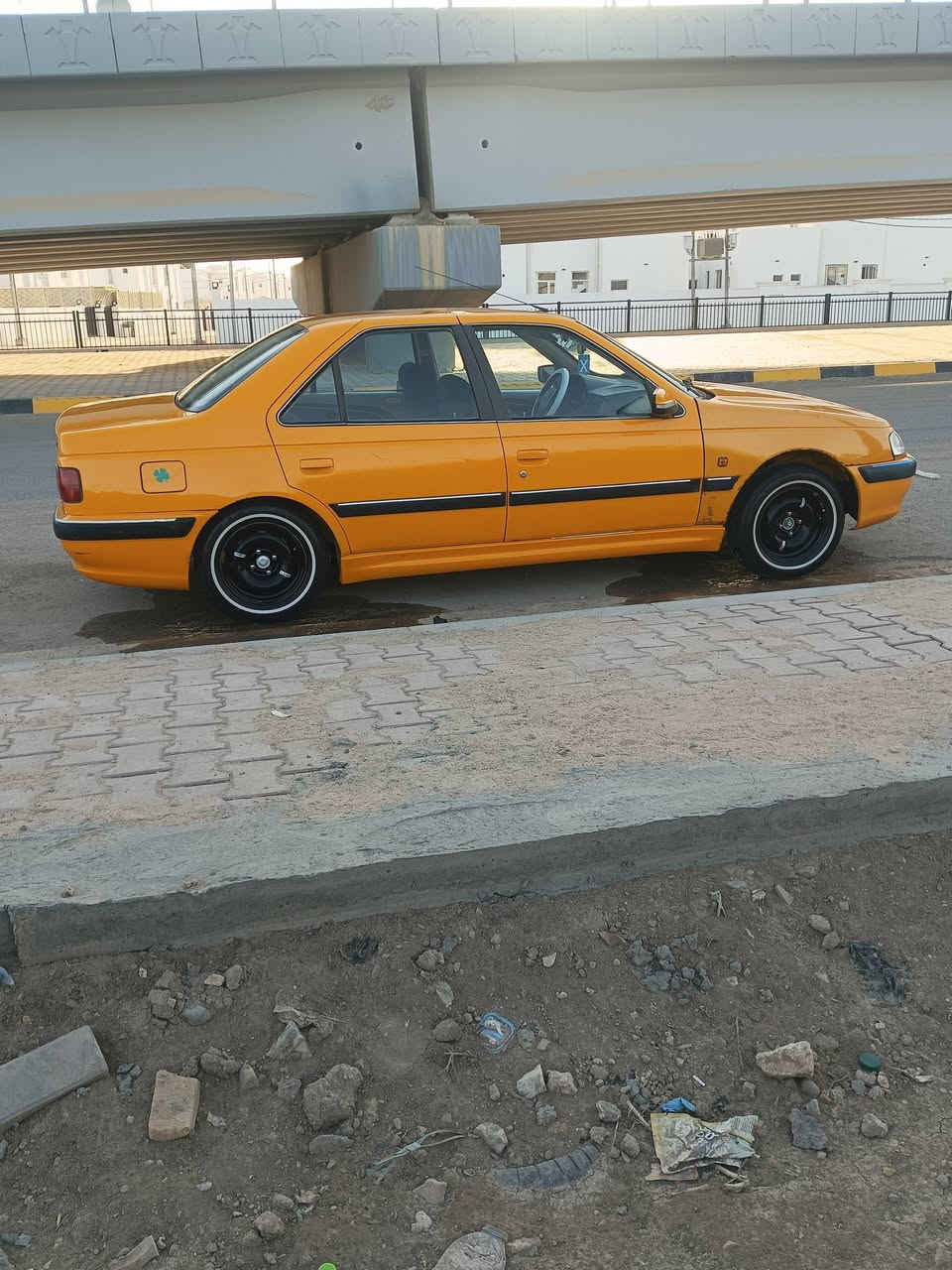 السلام عليكم بيجو بارص2020 السياره بيه جاملغ امامي عكس السايق طخه خارجيه وتبدل شركه بدون دواخل غاز بانزين  هزه جديده سنويه لل ٣١ هىيه غرامات مصفره مكاني  ديوانيه .............***********
