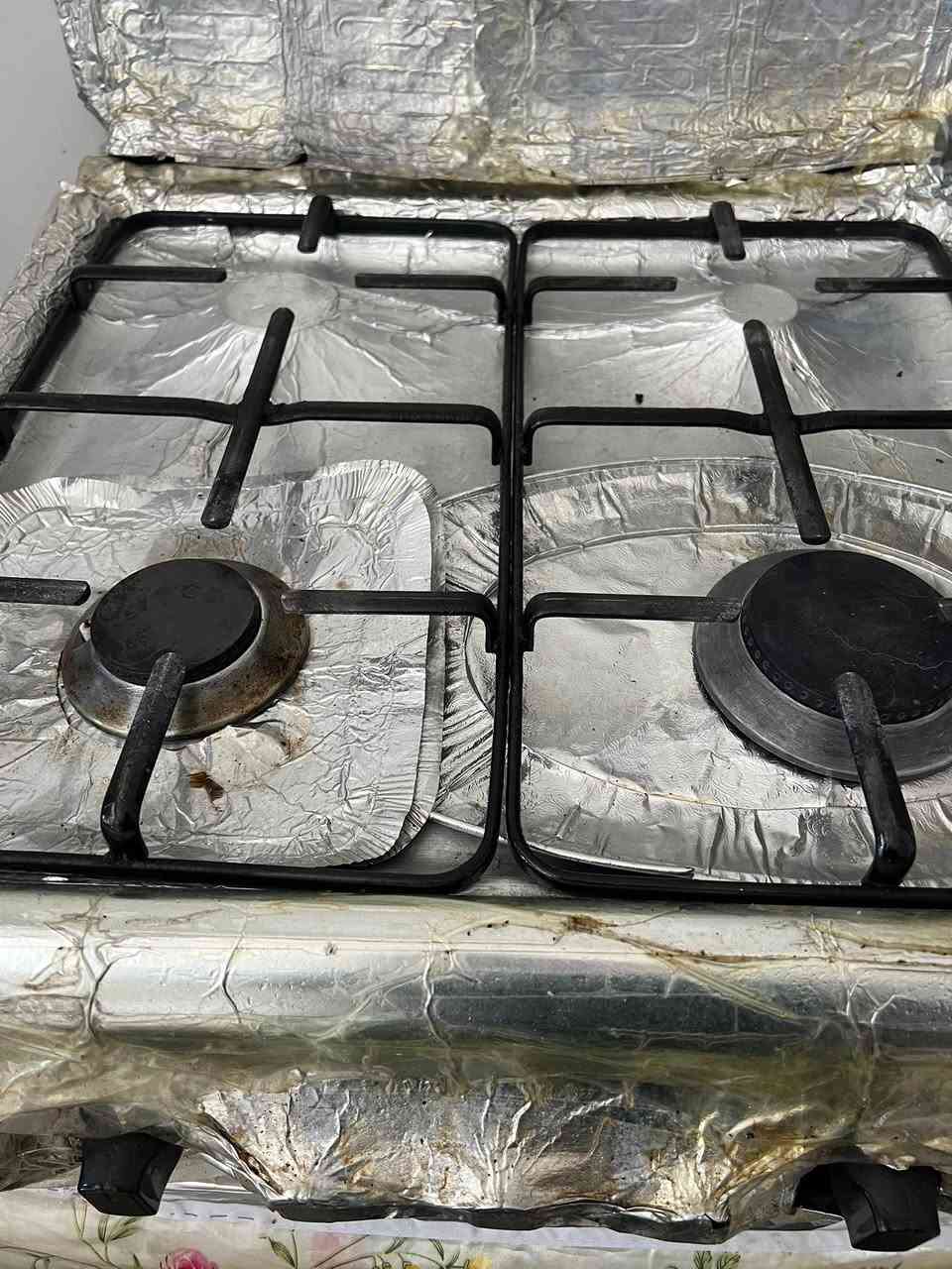 السلام عليكم عدي هذا للبيع طباخ مانستعجل هواي بس حاي والباب هم وهذا رقم الي يريد يشتريهن  ***********

