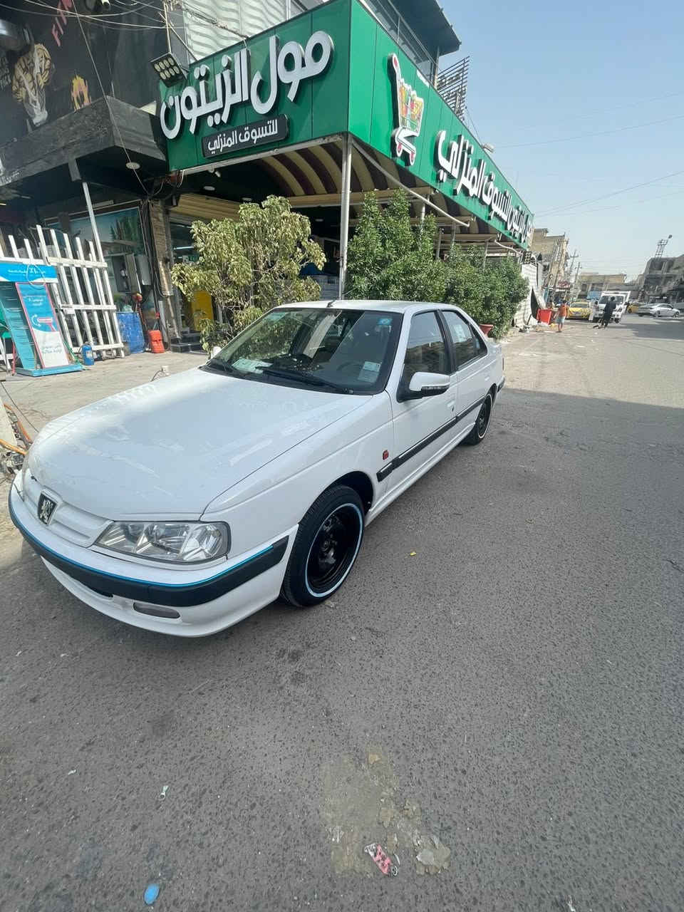 بيجو بارص 2015بيها جاملغ خلفي صبغ وباب بيه طخه مصلحه وخشم البنيد معمر. 1شاشه بيه مشدود2 تخم تاير خط أبيض جديد 3دوشمه كشنات وارضيه كامله السعر 54وبيه مجال.***********كير مكينه للتنقيص لا تبخير تبريد شغال رقمها بغداد تحويل مباشر
