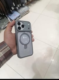ايفون 15 برو ماكس ذاكره 256 بطاريه 81 مبدل شاشه اصليه وكسر بضهر  مامبي...