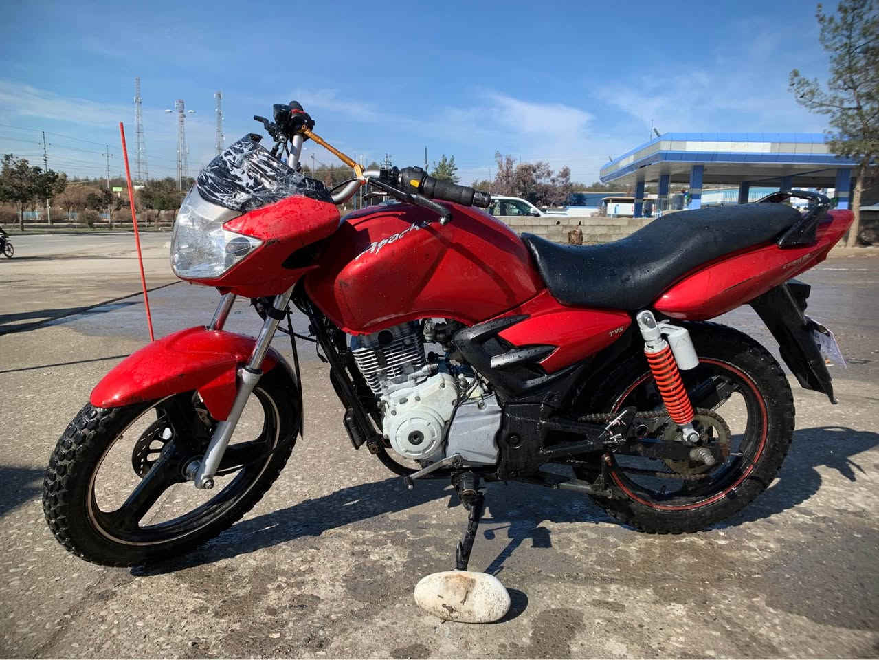 بةناوى خواى گةورة و ميهرةبان ماتور بوفروشتن  سيعرى ٣٣٠مةعامةلة  بةشةرتى گيرومةكينة  مةكينة١٥٠بيلادى   ماتورةكة سيعرى ماتوريكى ٤كيرم داناوة  لةقةلادزيية كةياندن نية *********** بشدار, السليمانية
