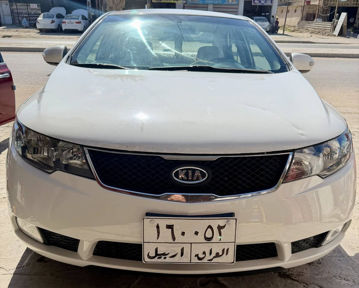 سيراتو موديل 2010
قتعتين صبغ 

حداديه تبريد 

وكاله تحويل 

السعر 85 وبيها مجال 

***********
