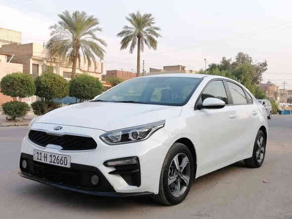 ***********
رايدهة ب ١٥٢ ورقة وبيهة مجال بسيط بعد المعاينه 
كيا سيراتو ٢٠١٩ خليجية ماشية ٦١ الف كيلو 
محرك ٢٠٠٠ دوش المرغوب 
باسمي السيارة بغداد رقم الجديد 
تبريد قطعتين
اشاير بالمري
مري شفط كهرباء 
بك لايت لد 
ويل كب دعاية 
تحكم ستيرن جهتين
بلوتوث حاكية موبايل
السيارة بيهة بارد شوية مكانين فقط بغداد
