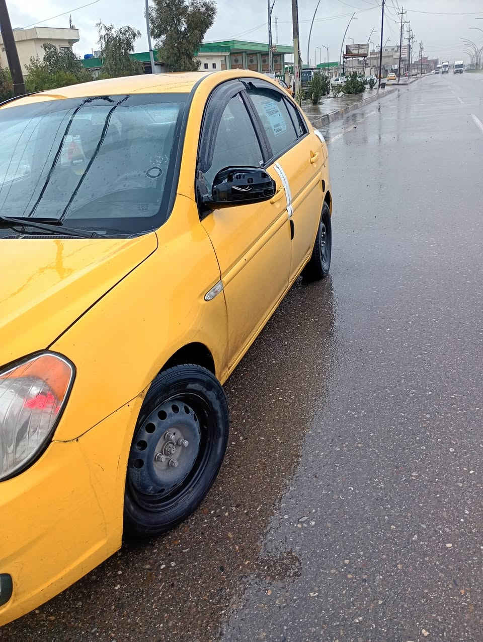 السلام عليكم للبيع سياره اكسنت موديل 2010 امريكي محرك 16 كير توماتيك كير ومكينه مال كصه قبل 5 تشهر تقريبا شادهن السياره بيها منضومة غاز مال موصل وكابون بيها رقمها ديالى دولي باسمي هيئه غرامات صفر بيها تبديل بابين وجاملق بدون دواخل او معجون السعر 85 عنواني موصل للتواصل ***********
