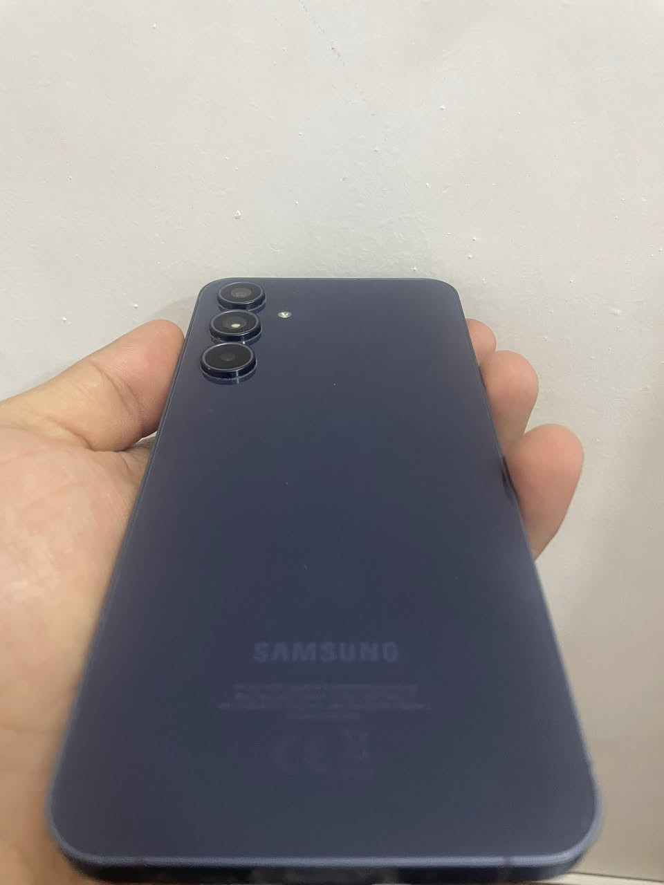 السلام عليكم A55 تلفون بعده جديد كلش قبل شهرين أقل أخذته هسه كاعد ينباع ب٤٠٠ و٤٥٠ أني رايده ب٣٠٠ قفل تلفون جديد كلش شخط واحد ما بي مكاني بغداد المحموديه 
***********
