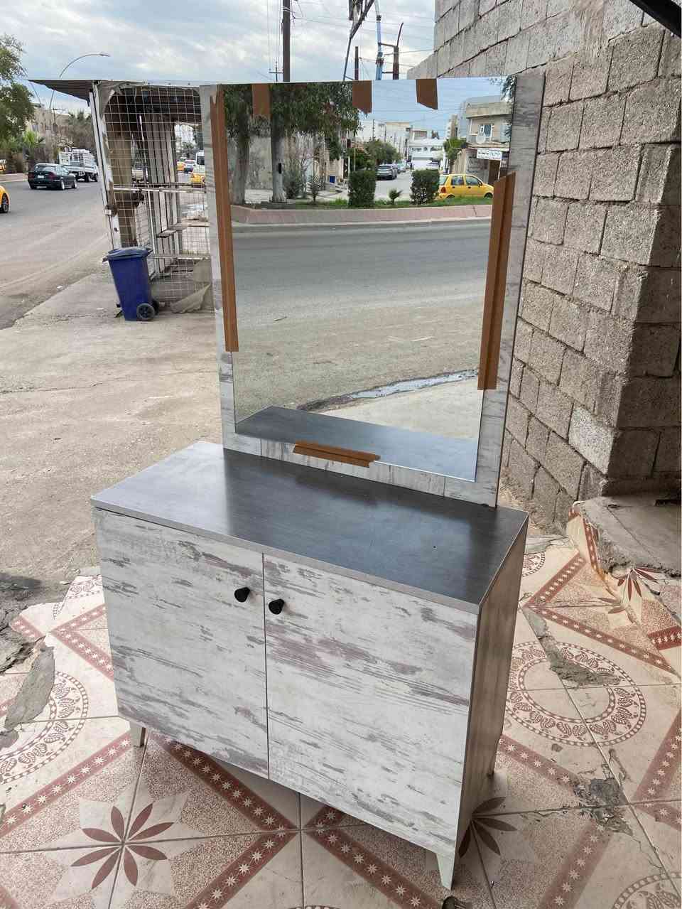 ‏ميز تواليت مستعمل نظيف للبيع اخو جديد سعرها 65الف￼
‏للاستفسار*********** كركوك, العراق
