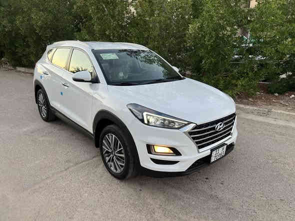 توسان 2020 خليجي شركة الكاصد كفاله عامه سياره جديده ماشيه 36000 بصمه كراسي كهرباء شاحن وايرلس مري شفط ترحيب حساس امامي خلفي شاشه اصليه جي بي اس محرك 2000 دوش 3 انضمه قياده سياره ما بيها اي نقص جديده مكاني بغداد حي الجهاد الضباط 
للاتصال ***********
