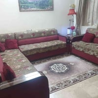 تخم ديوان ٩ مقاعد نظيف جدا السعر 325 الف 07775787771